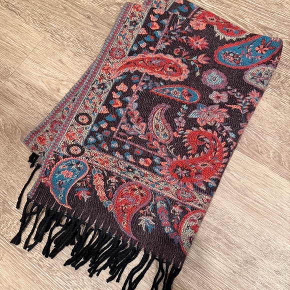 Adrienne Vittadini Accessories - Adrienne Vittadini Paisley Jacquard Fringe‎ Scarf Shawl Wrap 70 x 25 inches NWT